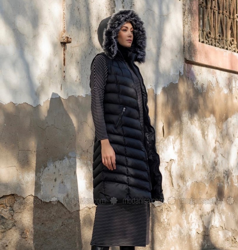 Siyah Uzun Kürklü Kadın Şişme Yelek - Görsel 5