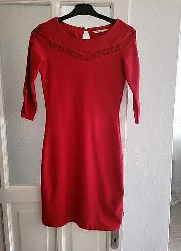 Kırmızı yarım kol elbise