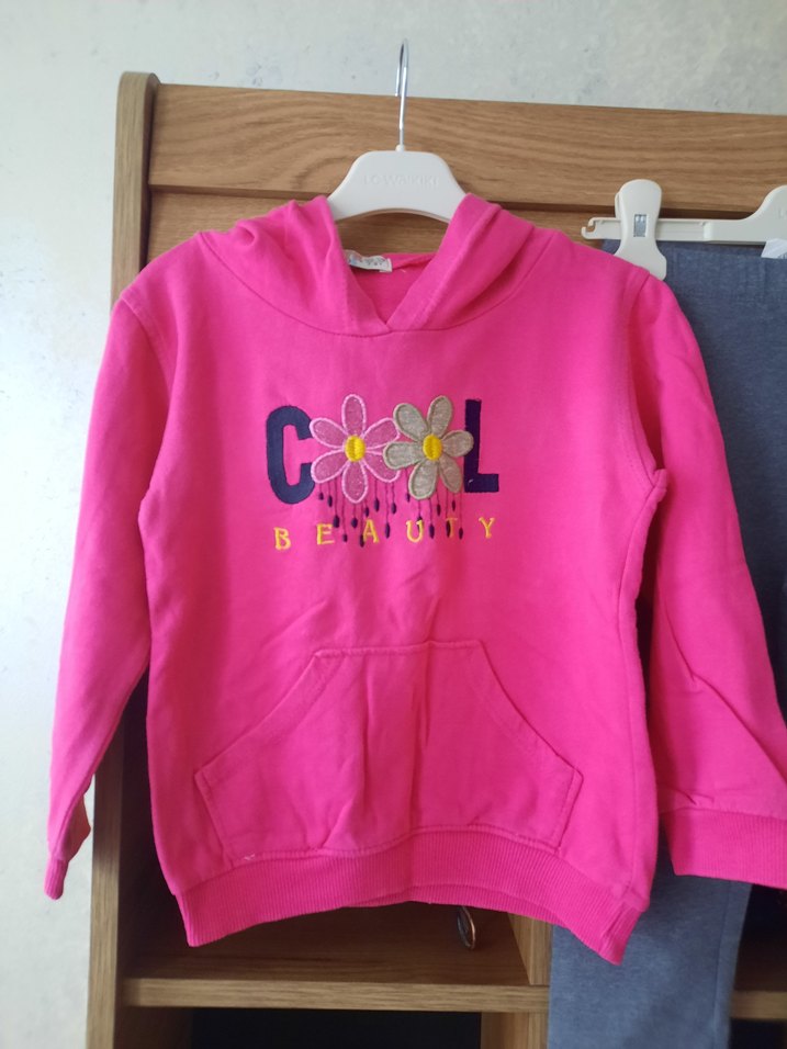 Kapüşonlu Sweatshirt ve Gri tayt - Görsel 2