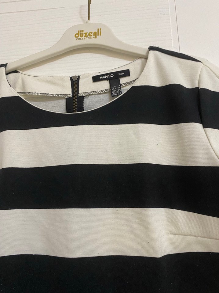 Kısa Kollu Siyah Beyaz Çizgili Kadın Tişört - Görsel 2