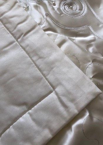 İşlemeli Parlak Saten Çeyizlik Seccade - Görsel 4