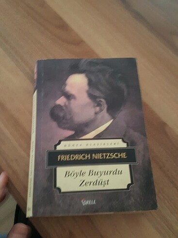 Nietzsche boyle buyurdu zerdust