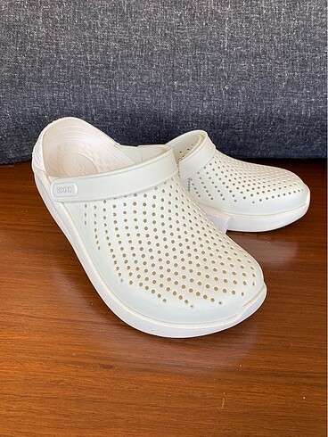 39 Beden beyaz Renk Crocs Literide
