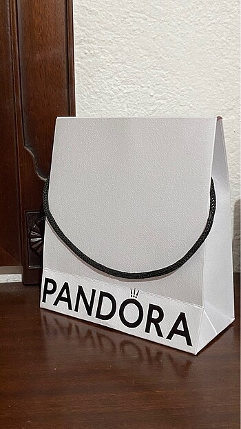 Pandora poşeti ve kutusu