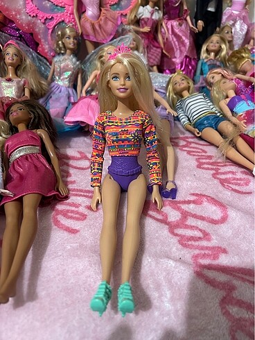 Barbie bebek
