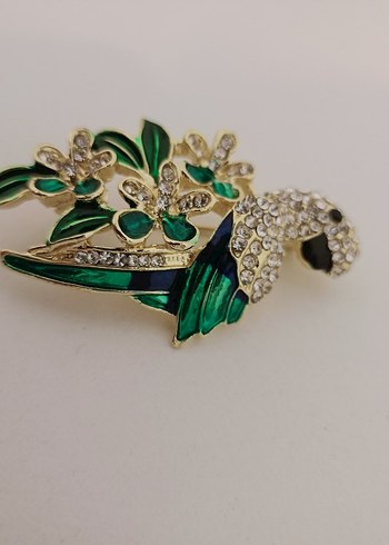 Payetli Yeşil Papağan Broş - Görsel 5
