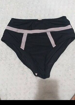 Tek bikini altı 