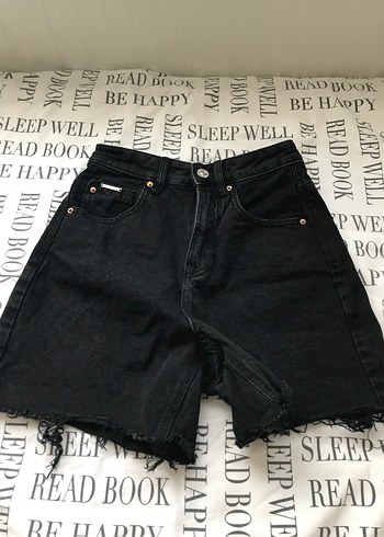 34 Beden stradivarius şort d93