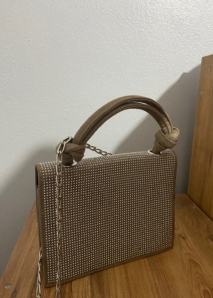 Zara model Taşlı çanta - Görsel 3