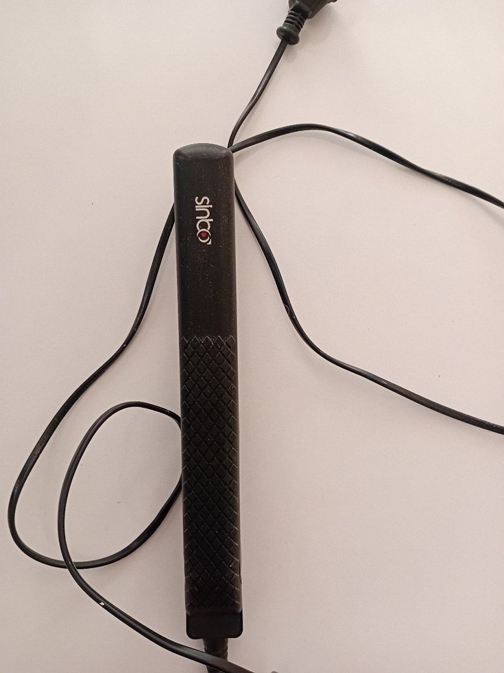 Siyah Saç Düzleştirici - Görsel 3