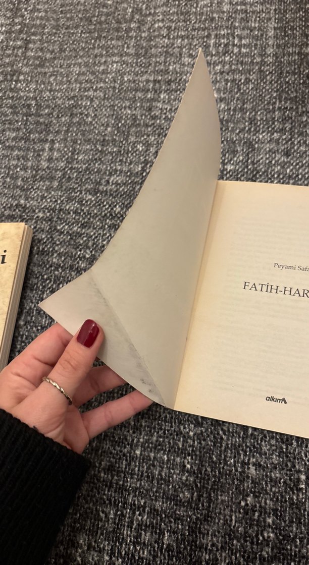 Fatih-Harbiye - Peyami Safa Romanı - Görsel 2