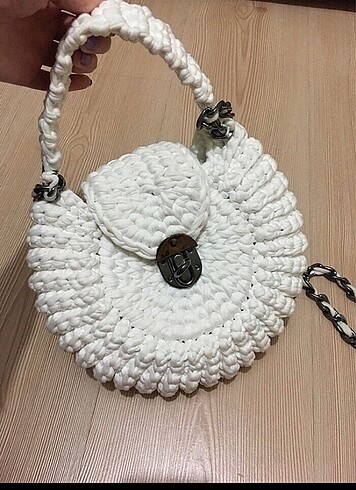 Örme beyaz çanta