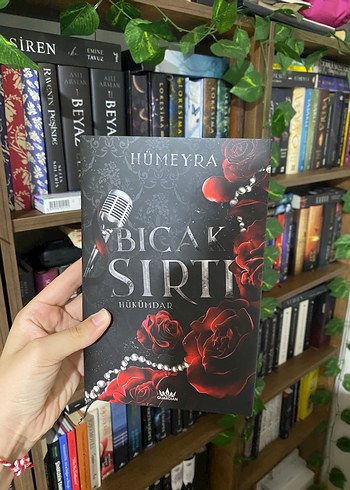 Bıçak Sırtı - Hümeyra Hükümdar