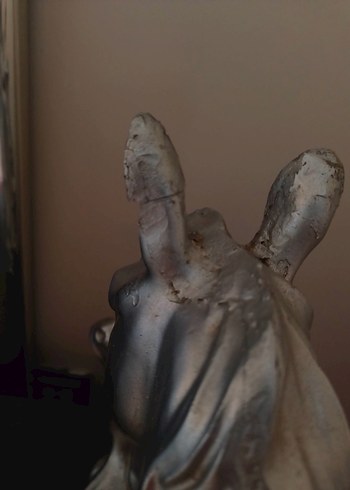 Gri Parlak At Figürü - Görsel 6