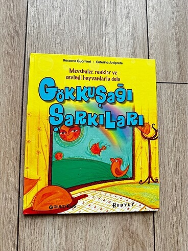 Gökkuşağı Şarkıları kitabı
