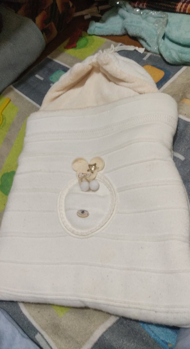 Nakışlı Beyaz Çocuk Battaniyesi - Görsel 2