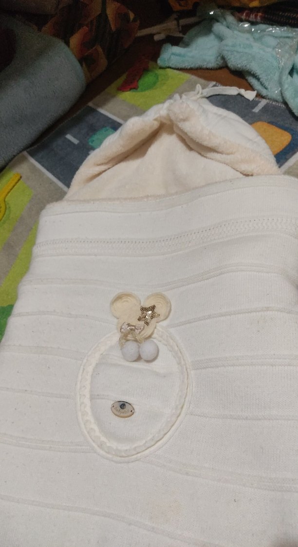 Nakışlı Beyaz Çocuk Battaniyesi - Görsel 3