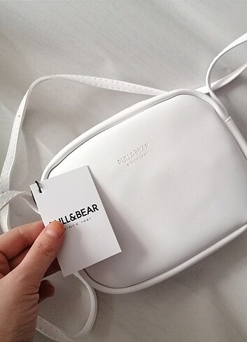 PULL AND BEAR YAZILI ÇANTA MODELLERİ 