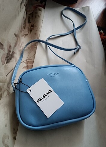 PULL & BEAR YAZILI ÇANTA 