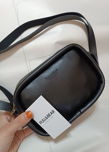 PULL & BEAR YAZILI ÇANTA 