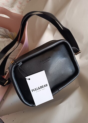 PULL AND BEAR YAZILI ÇANTA 