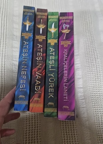 Amanda Bouchet - Ateşli Serisi 4 Kitap