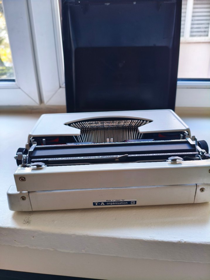 Royal Gri Beyaz Mekanik Daktilo - Görsel 3