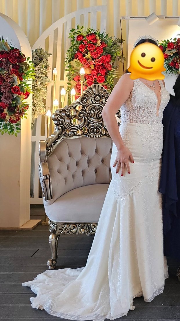 Dantel İşlemeli V Yaka Prenses Gelinlik - Görsel 2