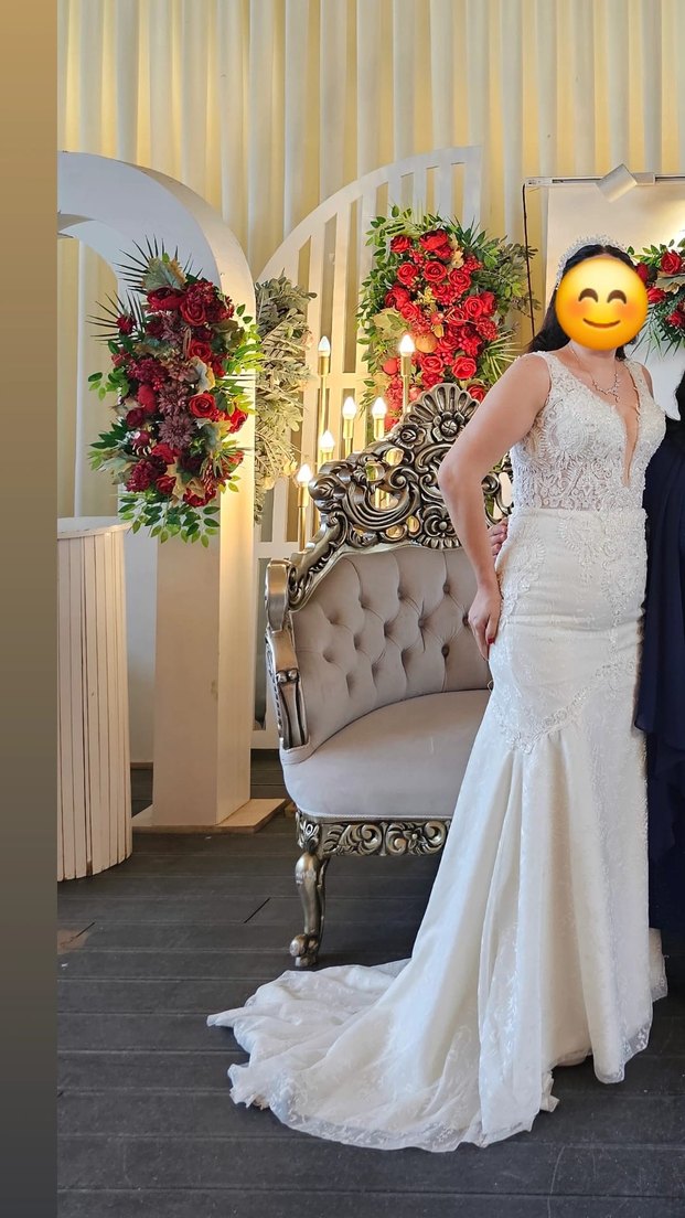 Dantel İşlemeli V Yaka Prenses Gelinlik - Görsel 3