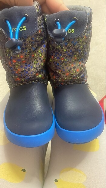 Crocs bot