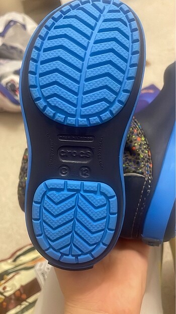 25 Beden Crocs bot