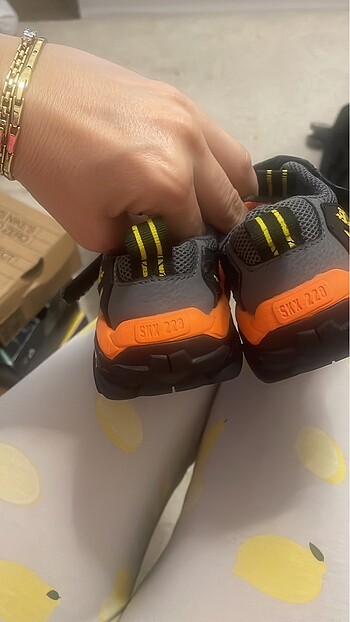 27 Beden Skechers ayakkabı