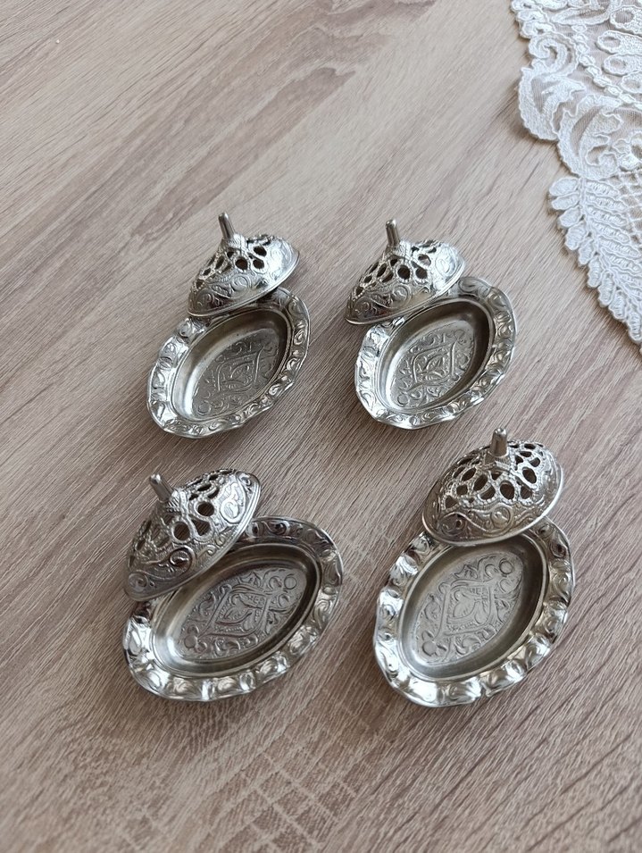 İşlemeli Gümüş Renkli kahve yani lokumluklari - Görsel 3