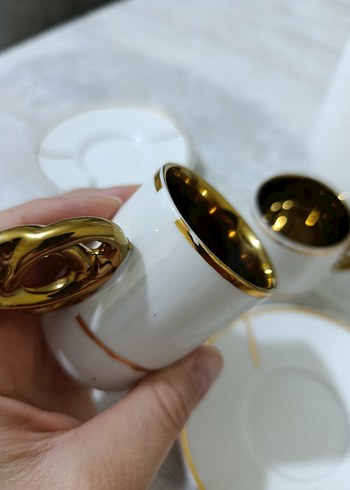 Beyaz ve Altın Detaylı Fincan Seti - Görsel 6