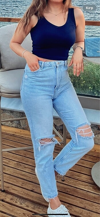 bershka distressed mom jean