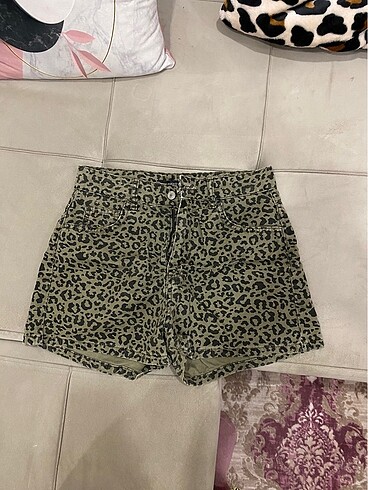 leopar desenli mini şort