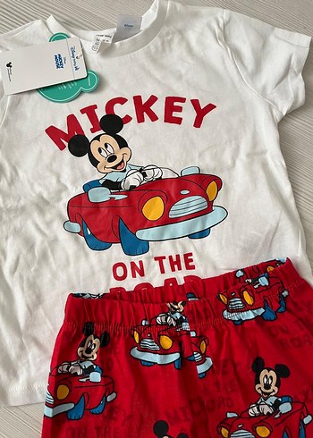 4 Yaş Beden Mickey Mouse Baskılı Kırmızı Erkek Bebek Takımı 3/4 yaş