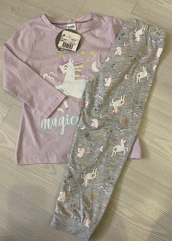 Unicorn Baskılı Gri Kız Pijaması 3/4 yaş