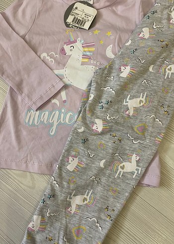 4 Yaş Beden Unicorn Baskılı Gri Kız Pijaması 3/4 yaş