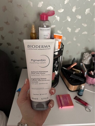 Bioderma lekeli ciltler için yıkama