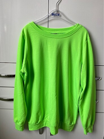 Neon Basic Sweat