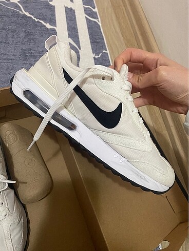 37,5 Beden Nike air max dawn kadın spor ayakkabı