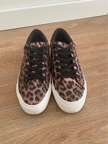 Zara Zara Leopar Sneaker