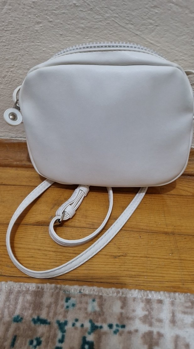Beyaz Deri Kadın Çapraz Çanta - Görsel 4