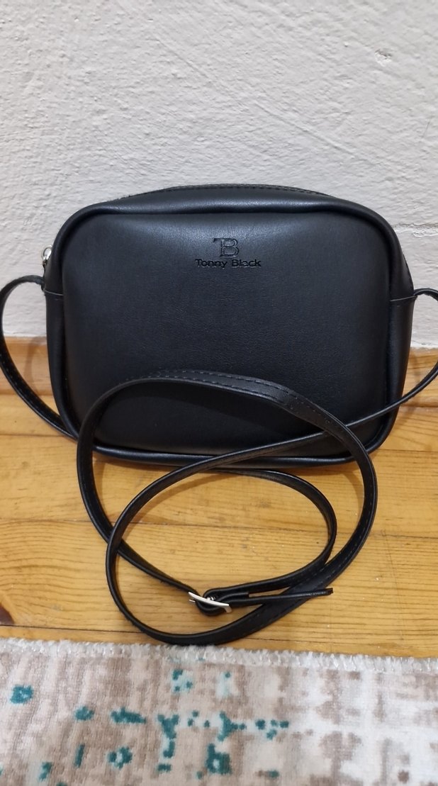 Siyah Deri Kadın Çapraz Askılı Çanta - Görsel 2