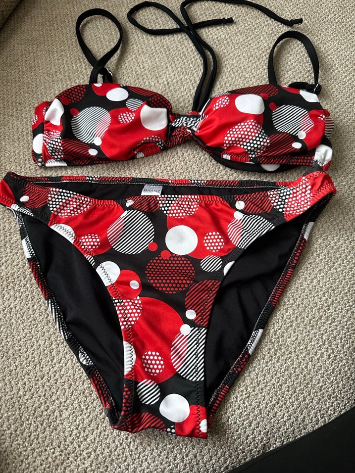 Kırmızı Puantiyeli Düğmeli Bikini - Görsel 2