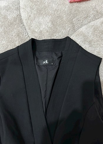 Kemerli Siyah Kadın Yelek - Görsel 3