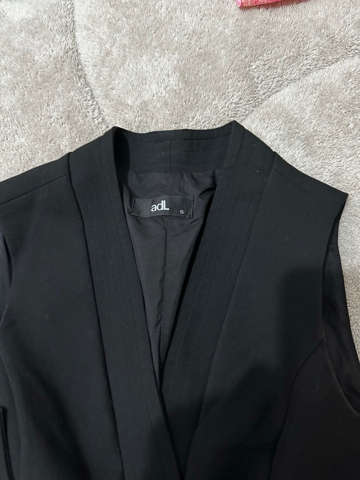 Kemerli Siyah Kadın Yelek - Görsel 3