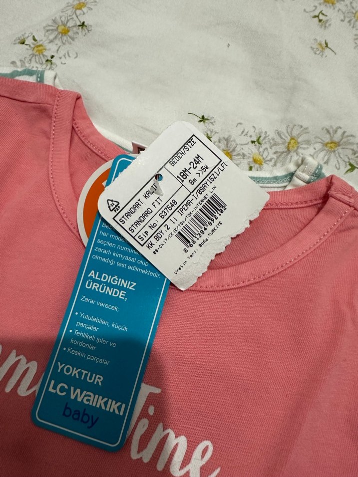 Çiçekli Baskılı Kız Çocuk Kısa Kollu Tişört - Görsel 4