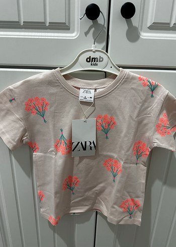 Kız Çocuk Pembe Çiçek Desenli Tişört - Görsel 3